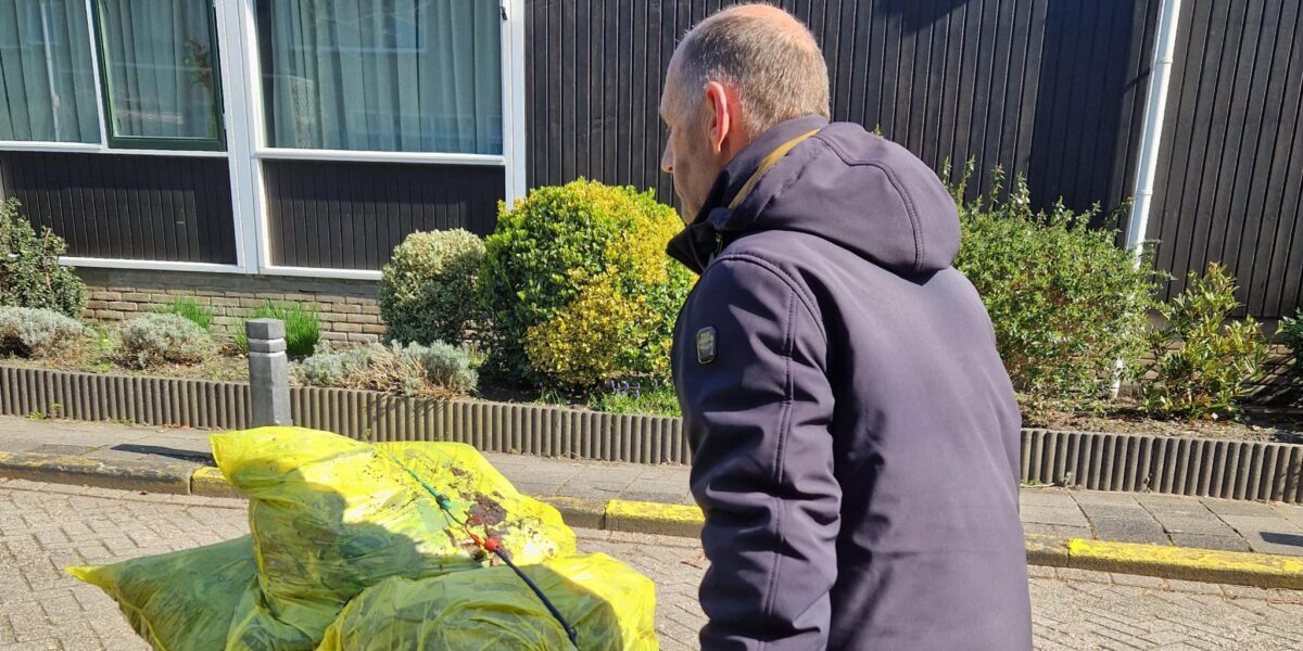 Opruimactie in Zoeterwoude trekt tientallen deelnemers en legt zwerfafvalprobleem bloot