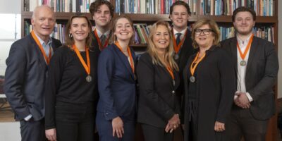 Bestuur van de Oranje Vereniging Leiden in aanloop naar Koningsdag 2026