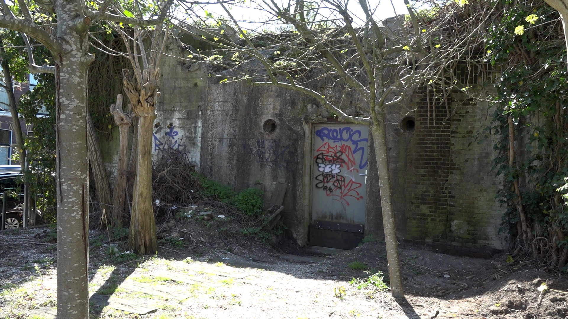 De bunker van de buitenkant