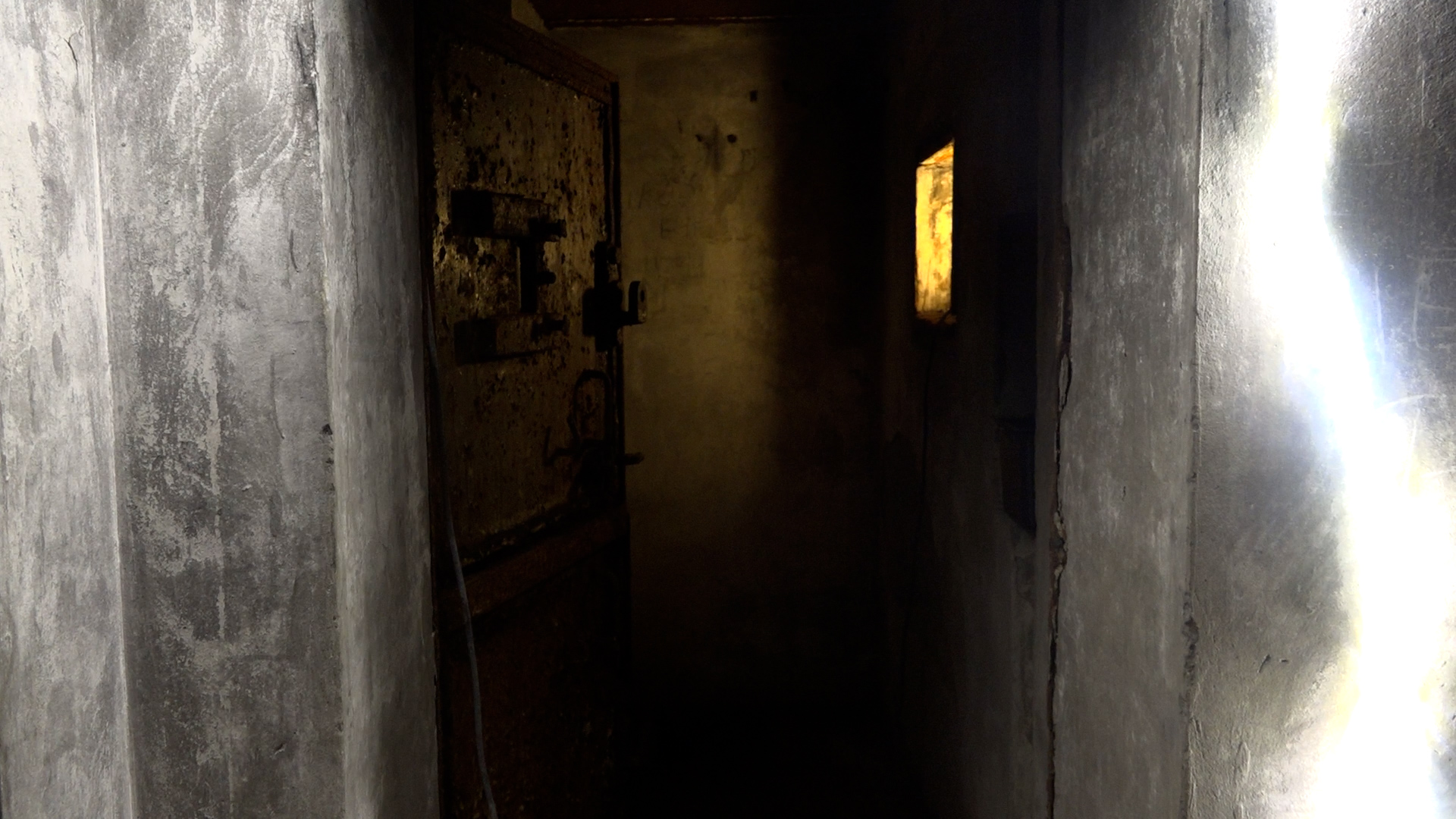 De gang naar de oorspronkelijke entree