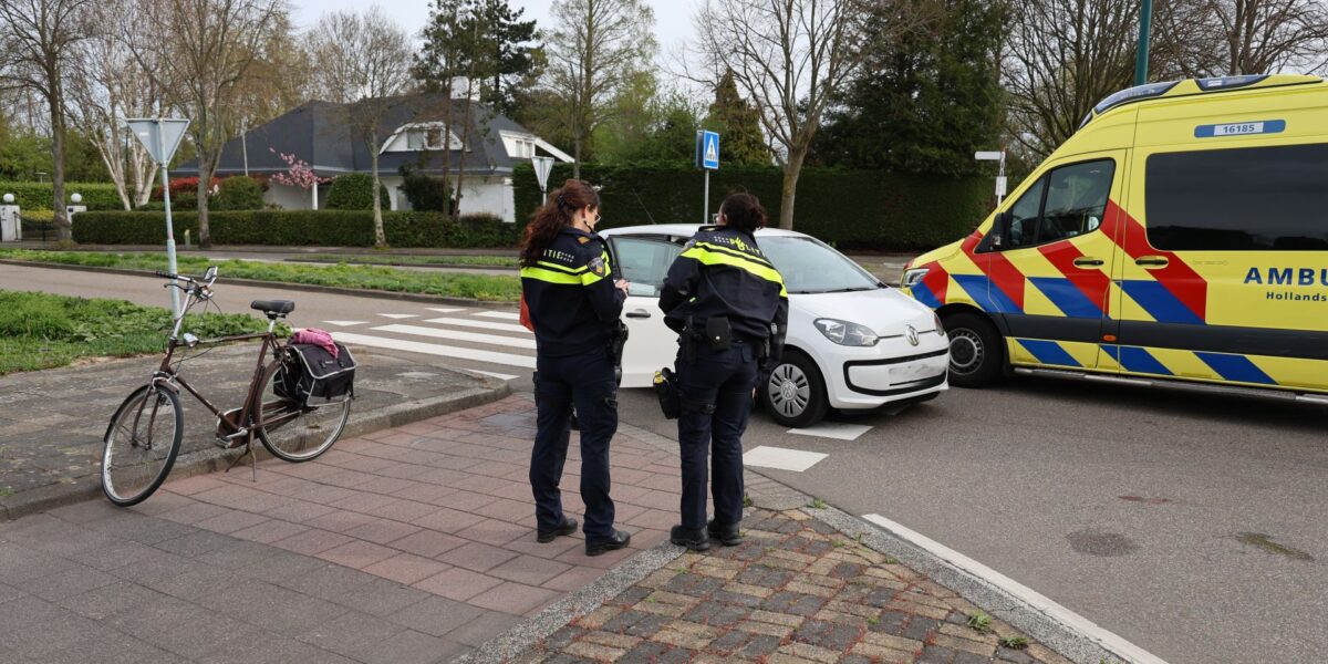 Fietser gewond bij aanrijding op oversteekplaats President Kennedylaan in Oegstgeest