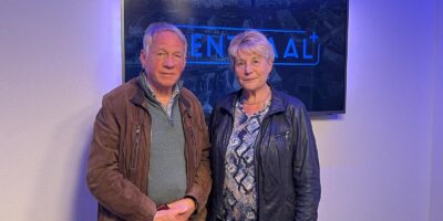 Jan Feenstra en Jos Schuurhuizen vertellen bij De VrijMiBo over het veertigjarig bestaan van de Oegstgeester Golf Club