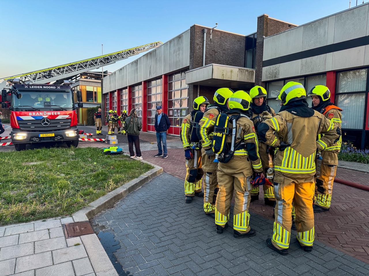 Brandweer oefent grote brand in Leiderdorp