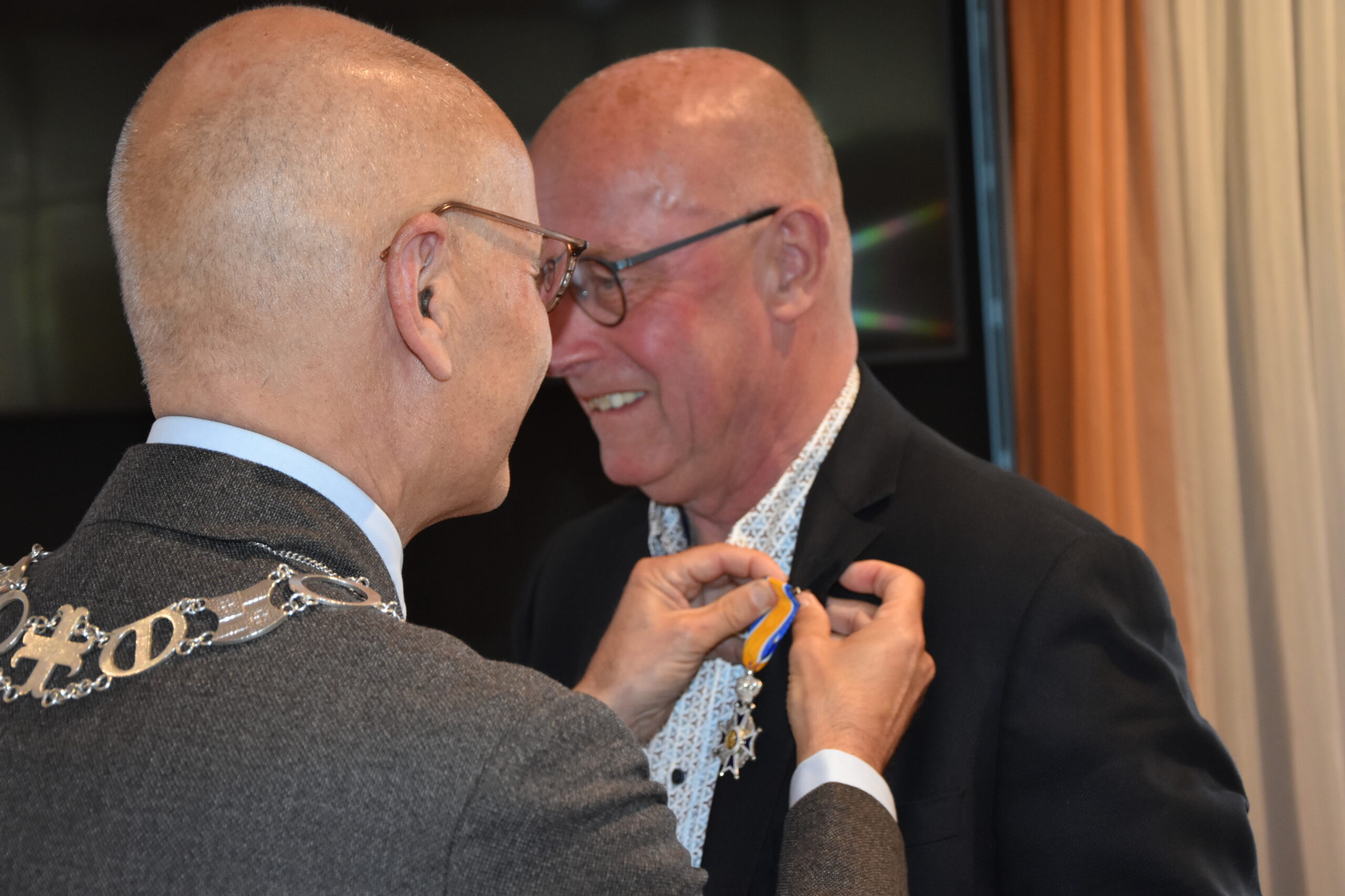 Lintjesregen Oegstgeest 2026. (Foto: Peter van Delft).