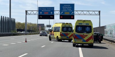 Drie gewonden bij kop-staartbotsing op A44