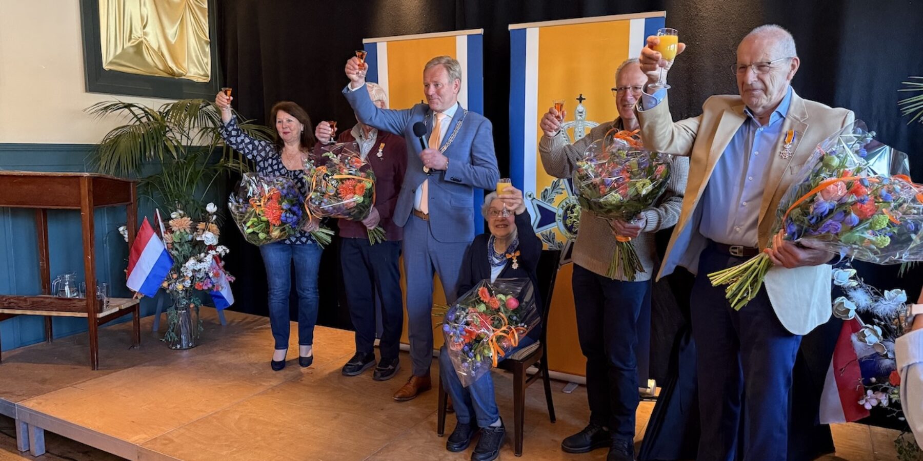 Vijf lintjes uitgereikt in Zoeterwoude