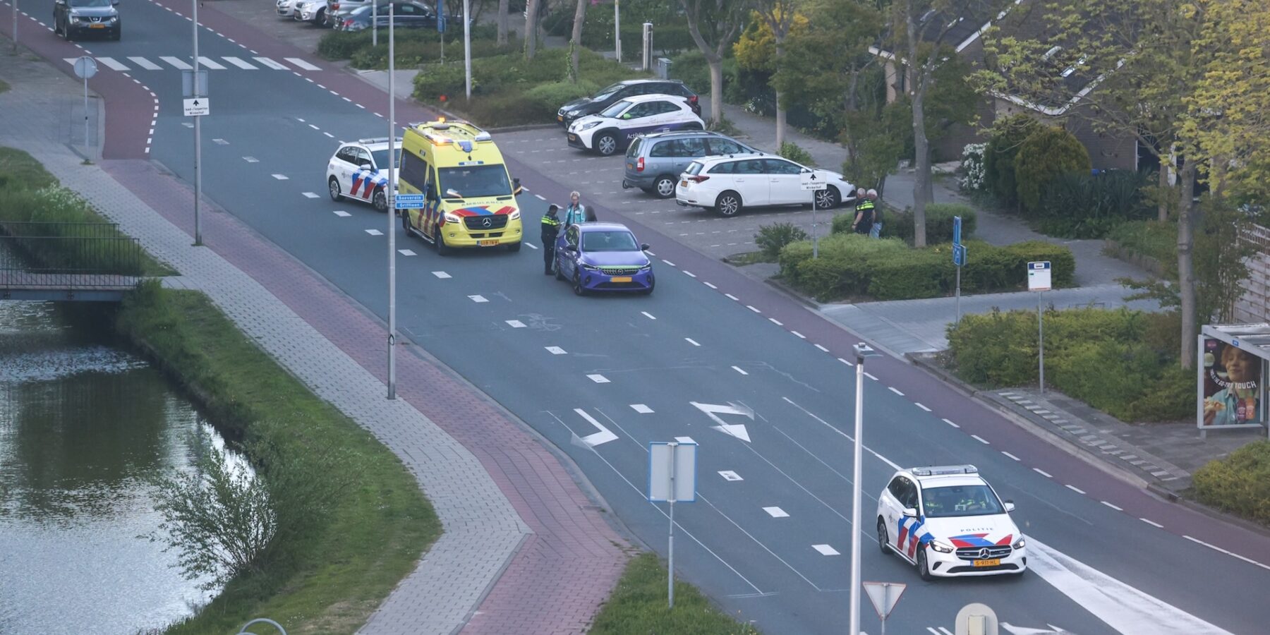 Man gewond bij aanrijding op Heinsiuslaan in Leiderdorp