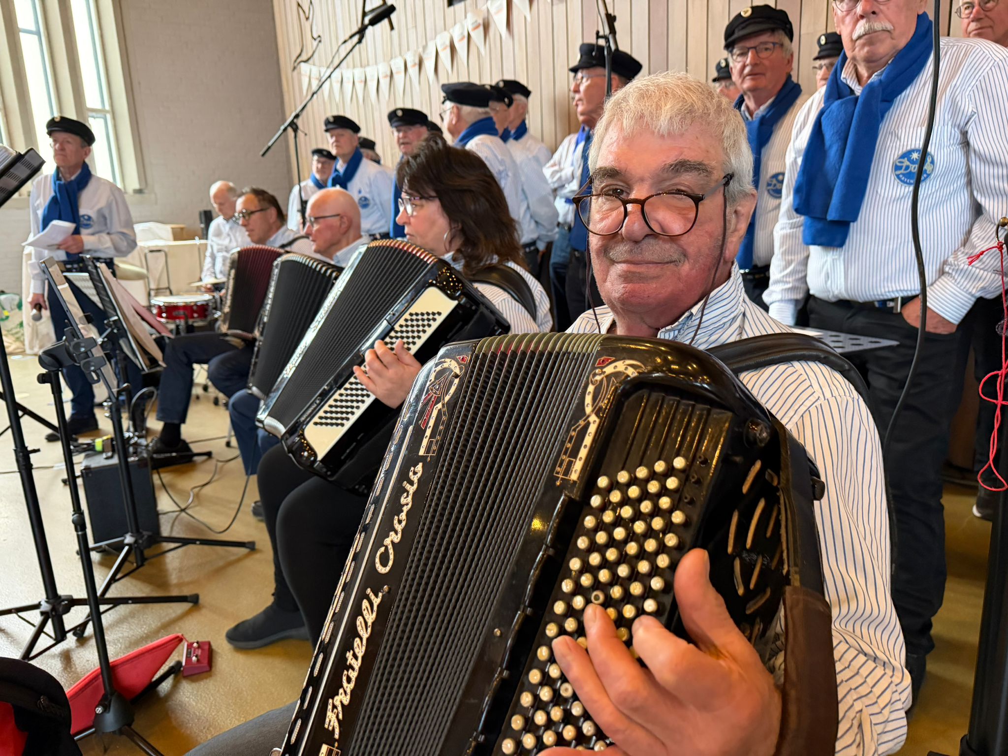 Accordeonist van het Doeshavenkoor