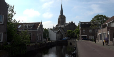 De dorpskerk in Voorschoten. Er ontstaat verdeeldheid in Voorschoten vanwege stille klok: 'Het hoort bij het dorp'