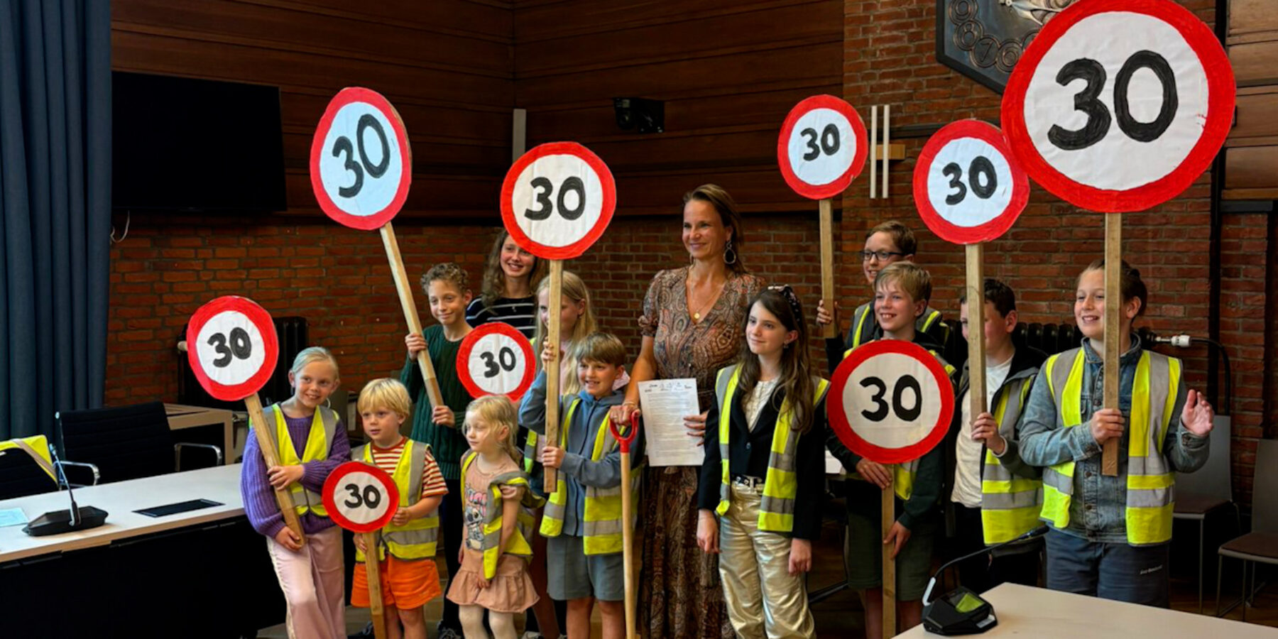 Voorschotense kinderen willen 30 kilometer zones rond hun scholen