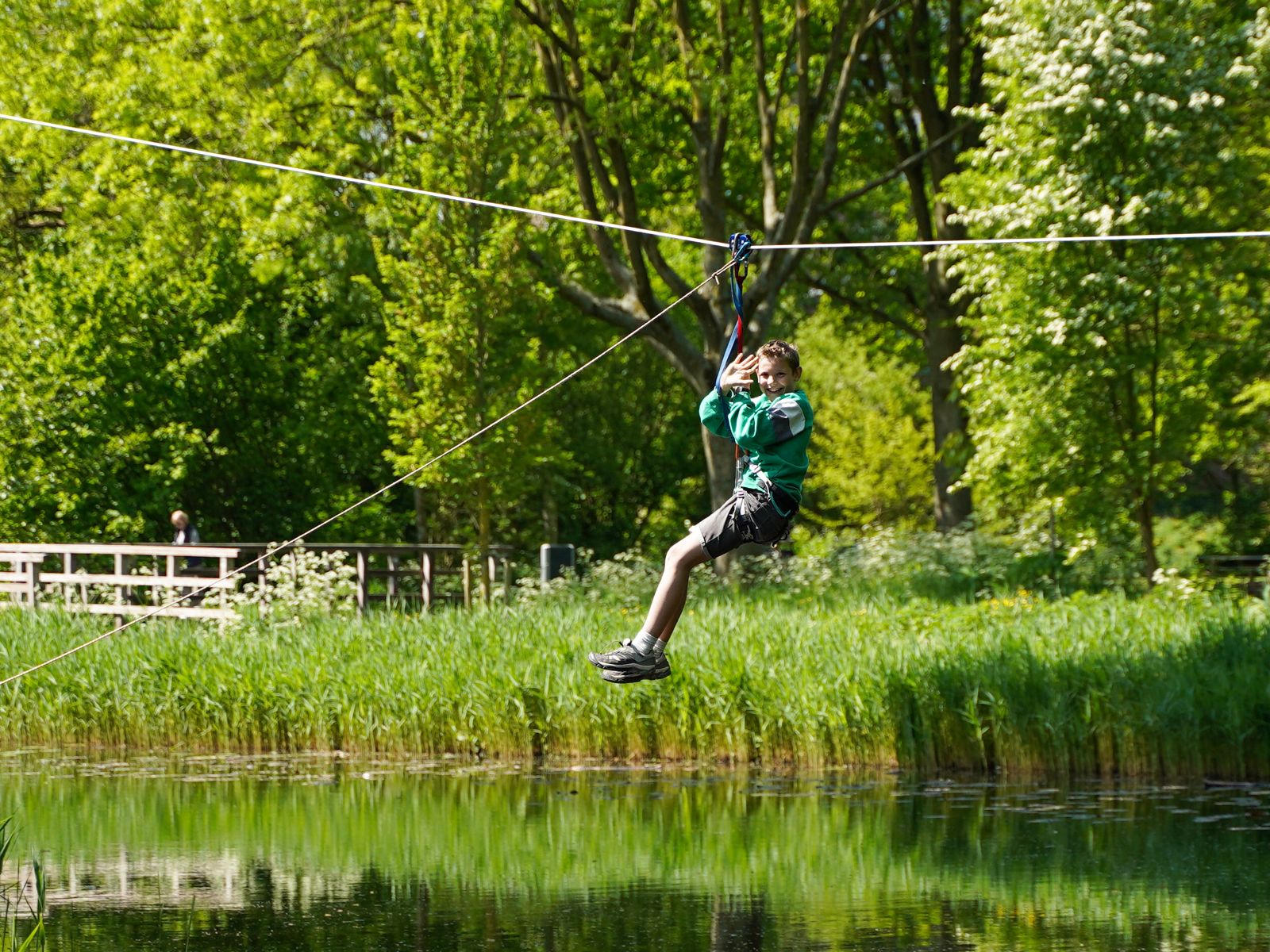 Van de zijlijn bij de scouting.