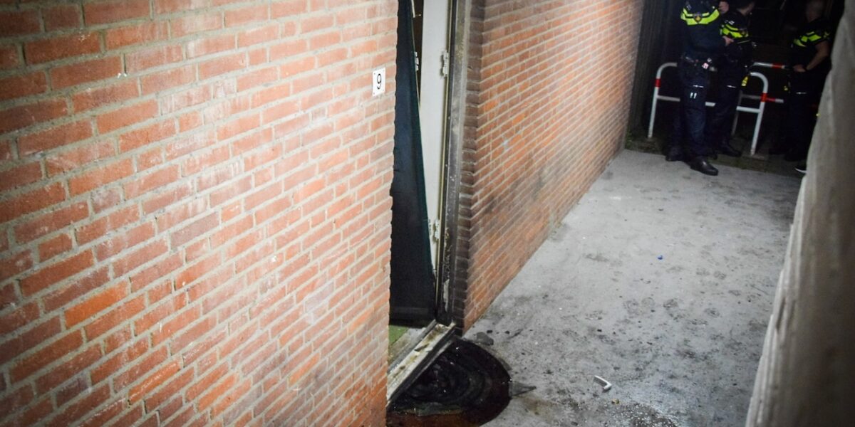 Burgemeester sluit woning Julianastraat waar zondag explosief afging