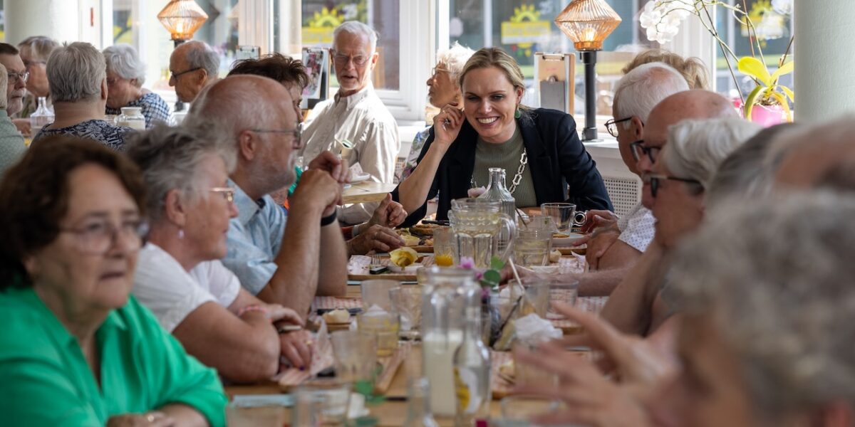 Lunch voor jubilerende bruidsparen in Leiderdorp