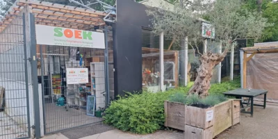 De verkooplocatie van de SOEK in Oegstgeest aan de Haarlemmerstraatweg.