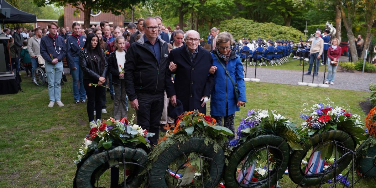 Dodenherdenking in Leiderdorp: bezinning, muziek en stilte