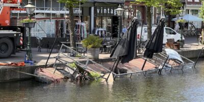 Drijvend terras Buddahs is gezonken