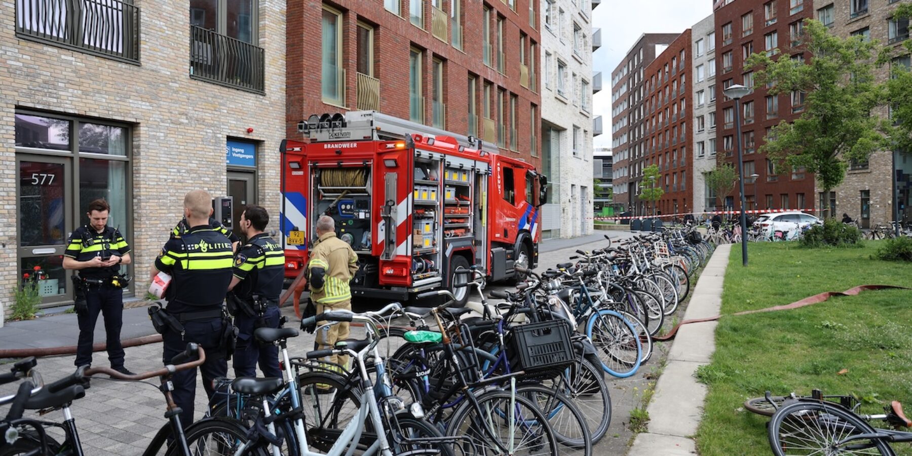 Flat Omegaplantsoen ontruimd om brand op 8e verdieping 01