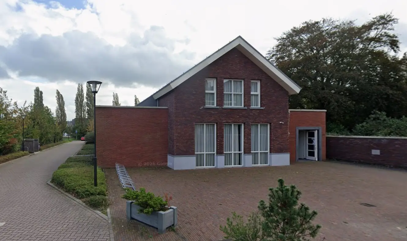 Het Bondsgebouw aan de Leidseweg in Voorschoten.