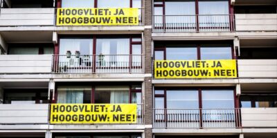 Protest tegen bouw flat met 12 verdiepingen op plek supermarkt