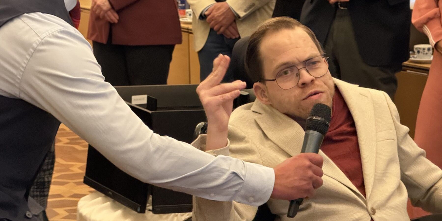 Wassenaarse commissieleden beëdigd