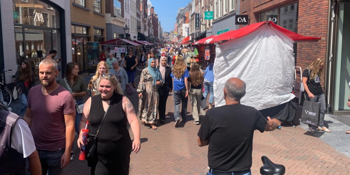 Jaarmarkt op Haarlemmerstraat afgelast om extreme hitte