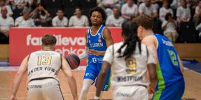 Landstede Hammers tegen ZZ Leiden. Tweede wedstrijd in de finale van de play-offs.