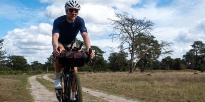 Leon uit Wassenaar fietst 7.400 kilometer voor onderzoek naar spierziekte