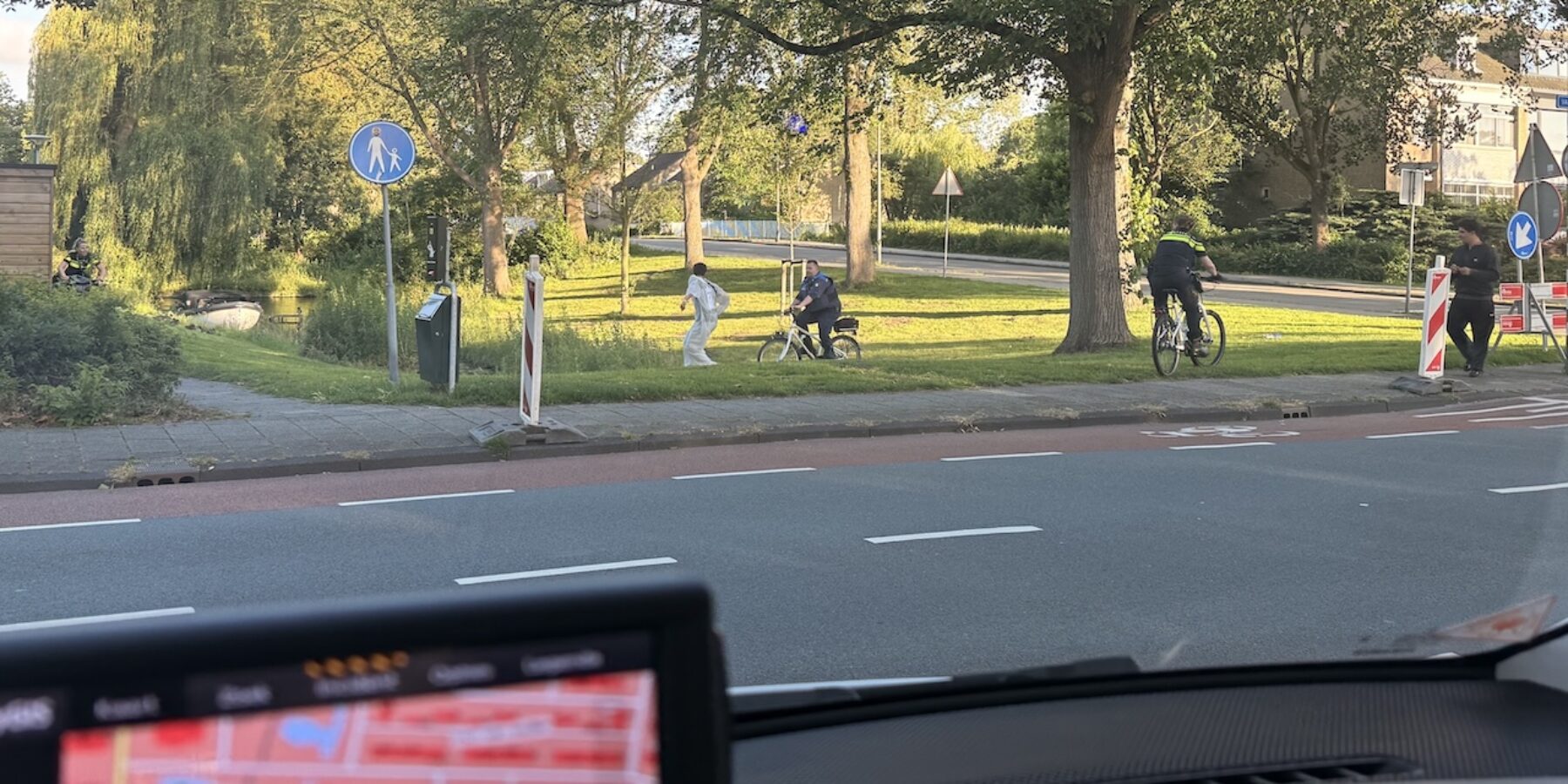 De politie pakt een ontsnapte boef tijdens The Hunt in Wassenaar.