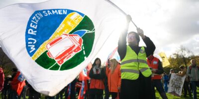 Wij Reizen Samen voert twee keer actie voor een betere CAO voor het openbaar vervoer.