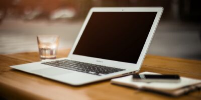 Bibliotheek Bollenstreek-Oegstgeest start op donderdag 2 juli met de cursus Klik & Tik.