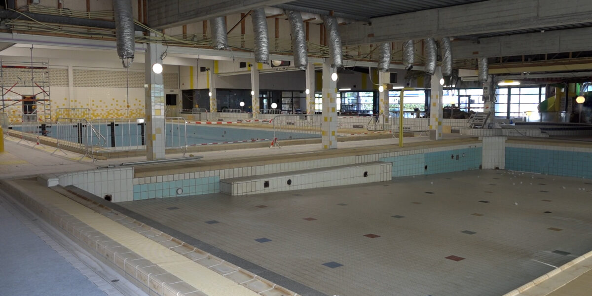 Van zwemlessen naar bouwput: zo verlopen de sloopwerkzaamheden in Zwembad De Does