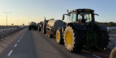 Zoeterwoudse boeren bezetten Calvarieberg uit protest