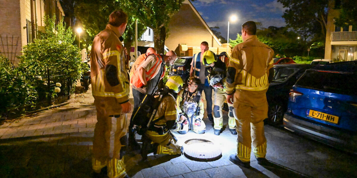 Brandweer rukt drie keer uit voor gaslucht in Voorschotense straat