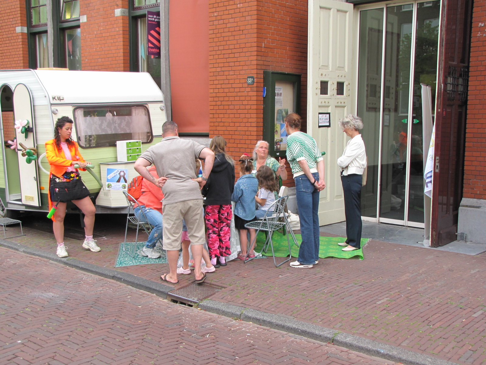 Duidelijk dat er iets is te doen in Het Leidse Volkshuis. (Foto: Centraal+ / Paul Aalbers)