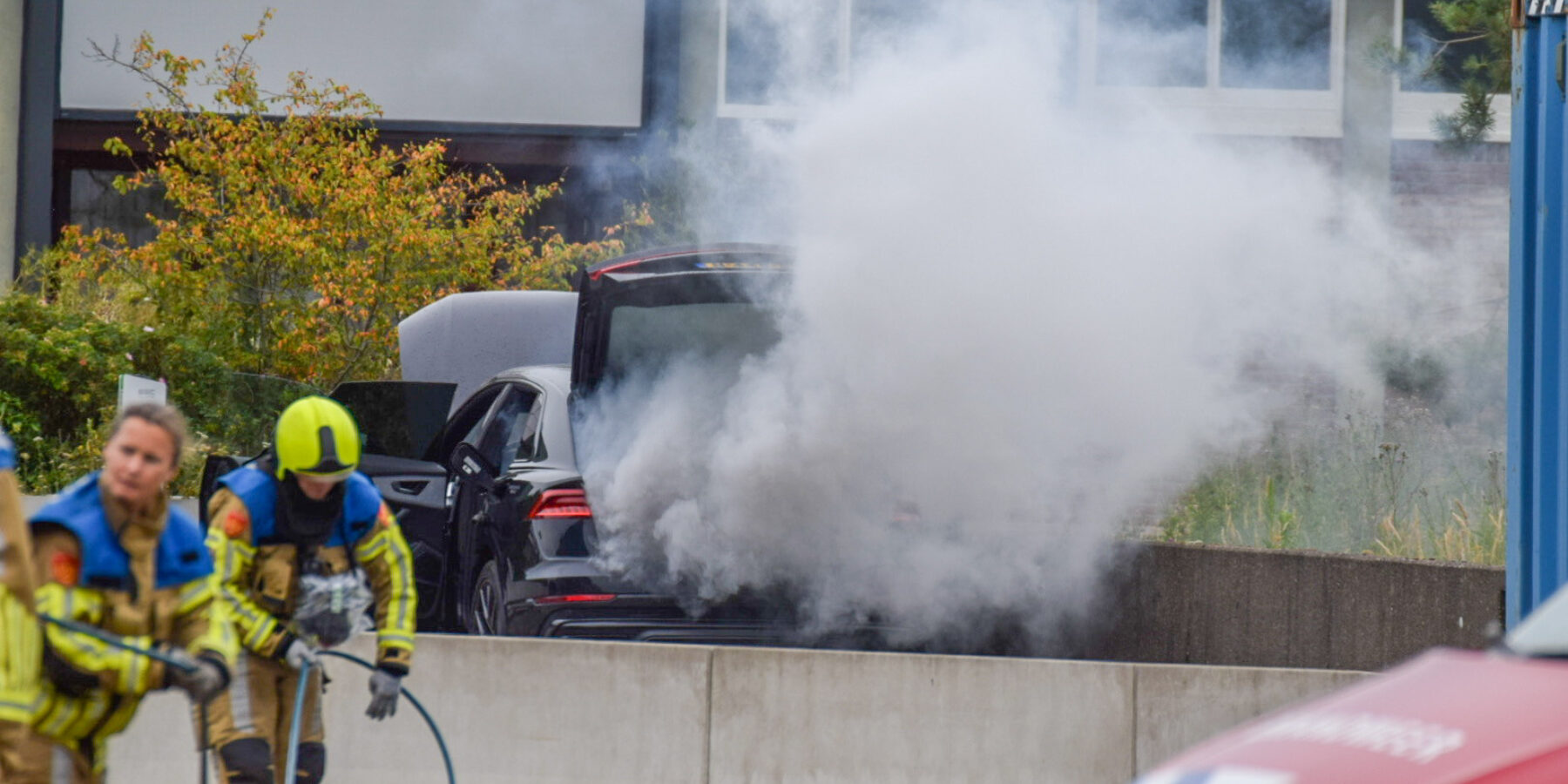 autobrand op voormalig vliegkamp Valkenburg