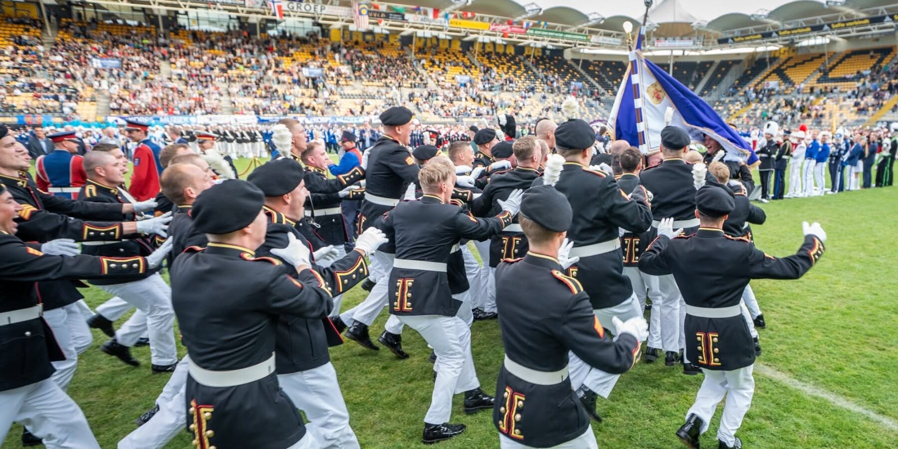 K&G Leiden op het grasveld in Kerkrade.