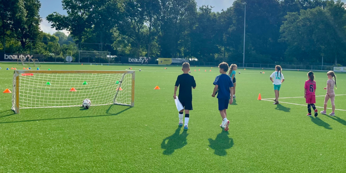 Jong en oud in beweging tijdens Weiland Games in Zoeterwoude