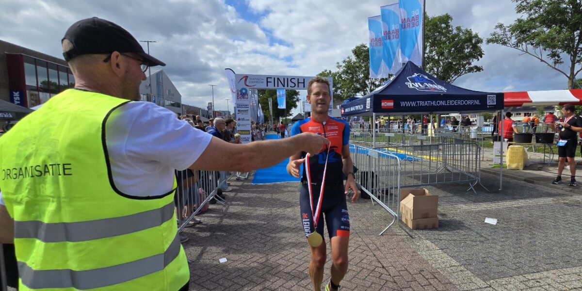Zeshonderd deelnemers bij 32e Triathlon Leiderdorp
