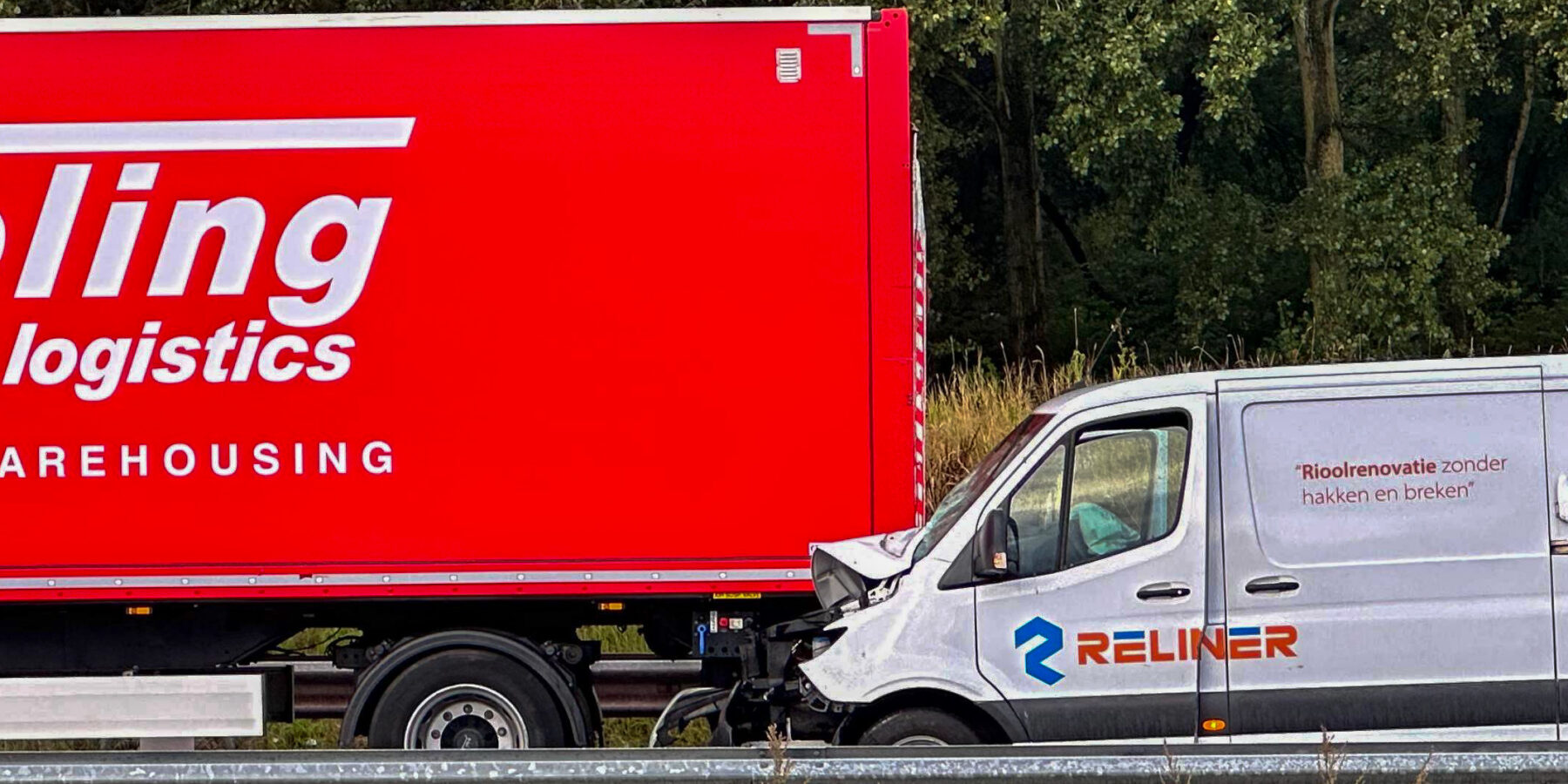 N334 afgesloten door ongeluk