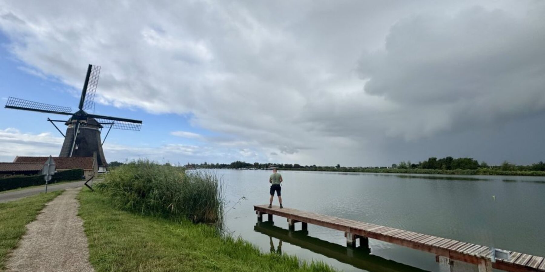 Zon maar ook regen wind en onweer verwacht