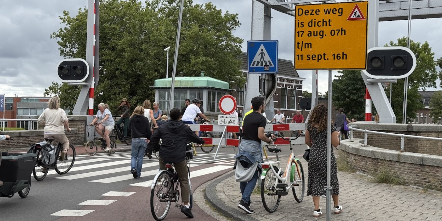Spanjaardsbrug drie weken dicht voor auto's en bussen