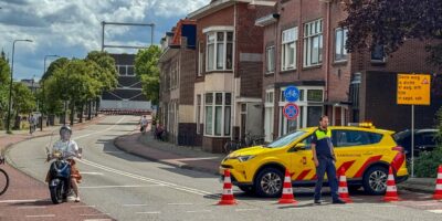 Spanjaardsbrug weer in storing. Wegafzetting bij de afsluiting Spanjaardsbrug.