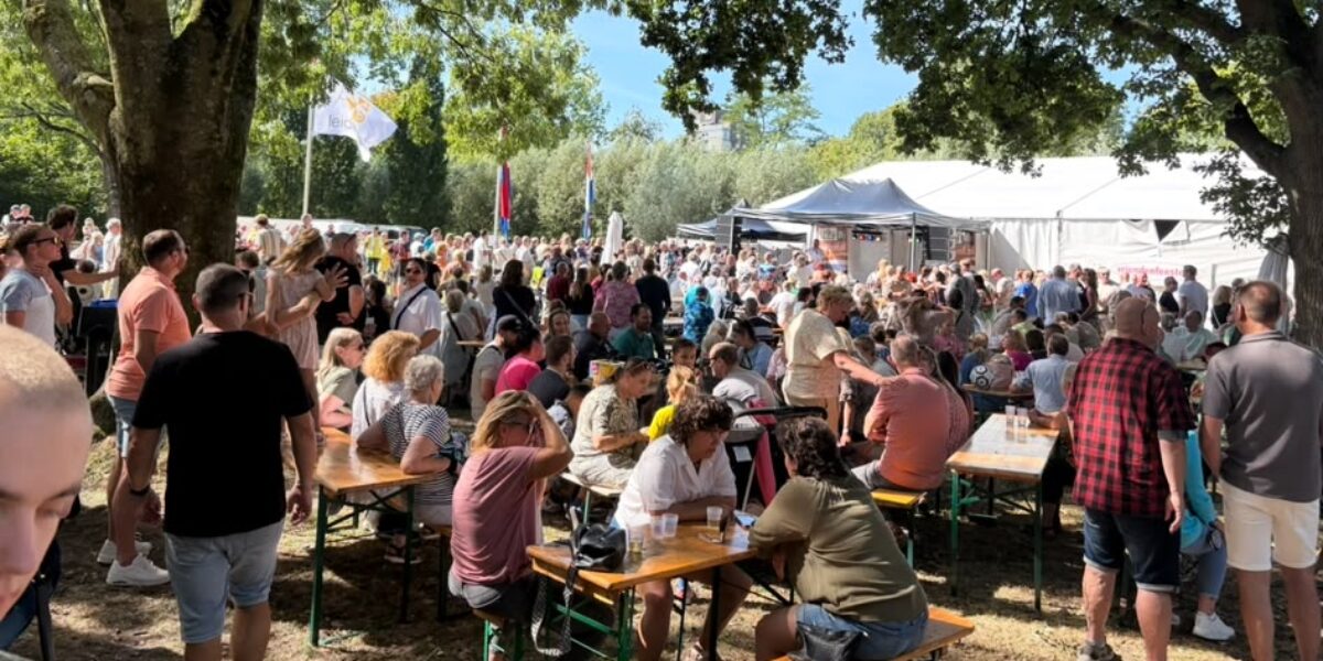 Vriendenfeesten maken zich op voor weekend in De Houtkamp