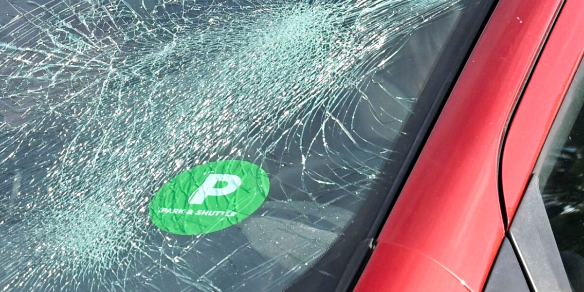 Fietser gewond na aanrijding op rotonde in Zoeterwoude