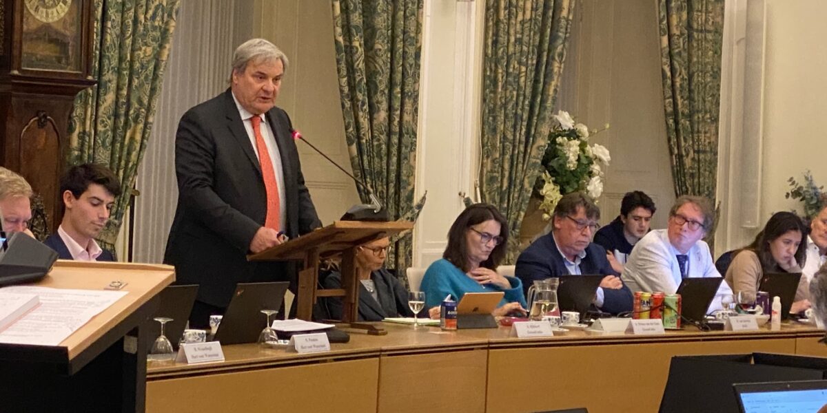 Fractievoorzitter Hart voor Wassenaar splitst af