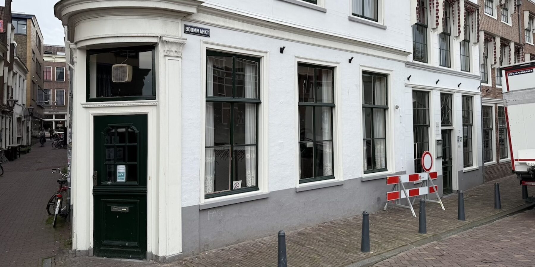 Leiden huurt voormalig Hotel Nieuw Minerva voor opvang statushouders