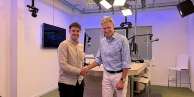 Jens Noppen en Ino Cooijmans in de radiostudio van Centraal+.