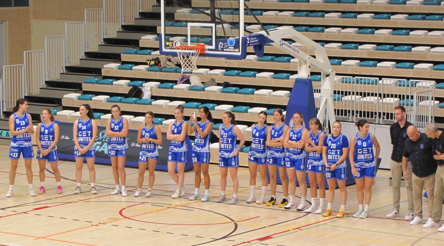 Het team van GET United uit Bemmel wordt gepresenteerd. (Foto: Centraal+ / Paul Aalbers)