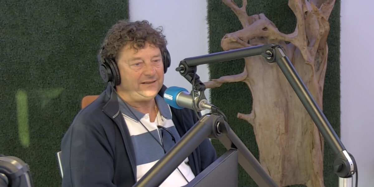 Leiden eert Gösta van den Burg met Gouden Speld van Verdienste