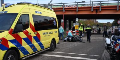 Gewonde bij botsing scooter en fietser